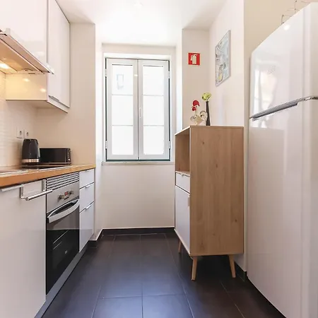 Typical Madragoa By Homing * Lisboa