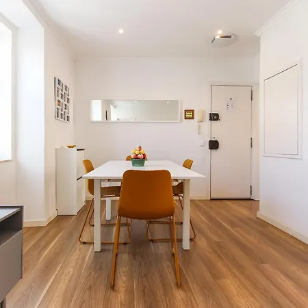 Typical Madragoa By Homing Lisboa